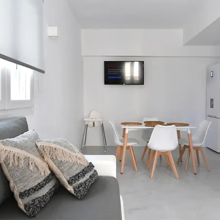 21 Luxury Apartment *