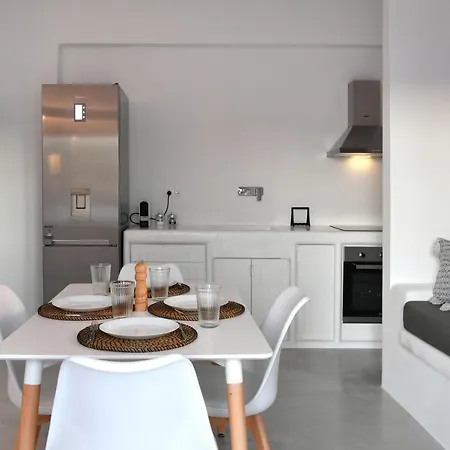 21 Luxury Apartment Naousa (Paros)
