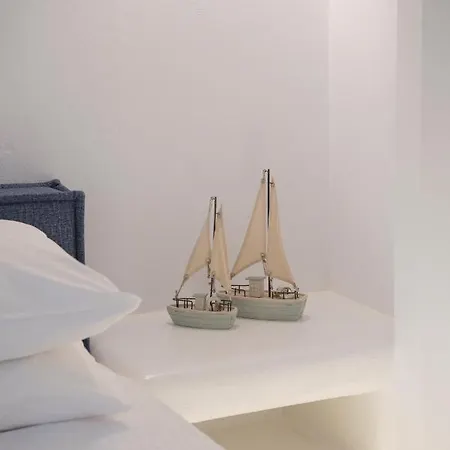 21 Luxury * Naousa (Paros)