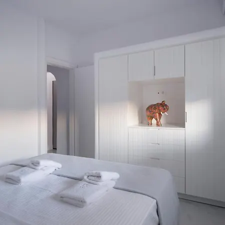 21 Luxury Naousa (Paros)