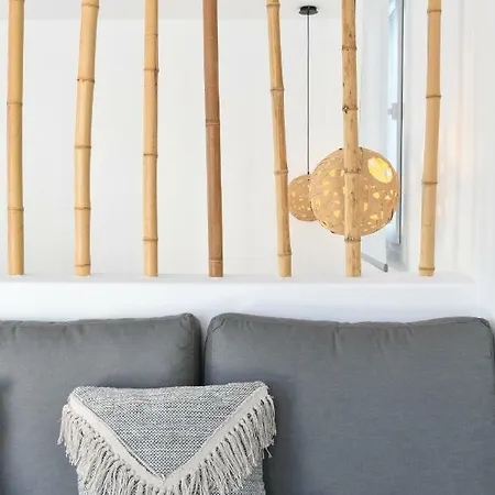 21 Luxury Apartment *