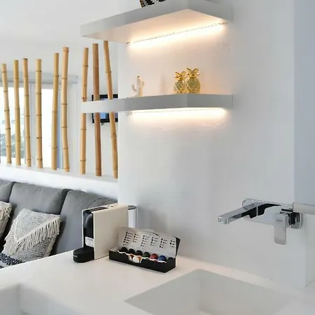 21 Luxury Apartment