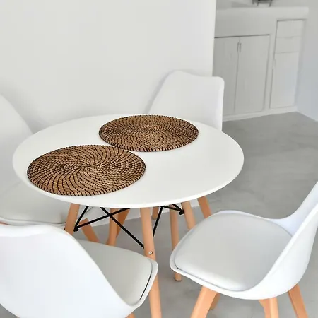 21 Luxury Apartment *