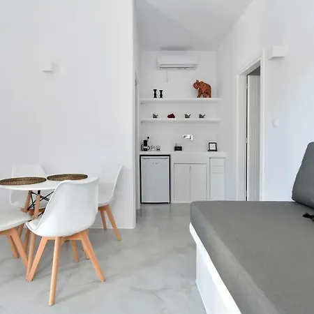 21 Luxury Apartment Naousa (Paros)