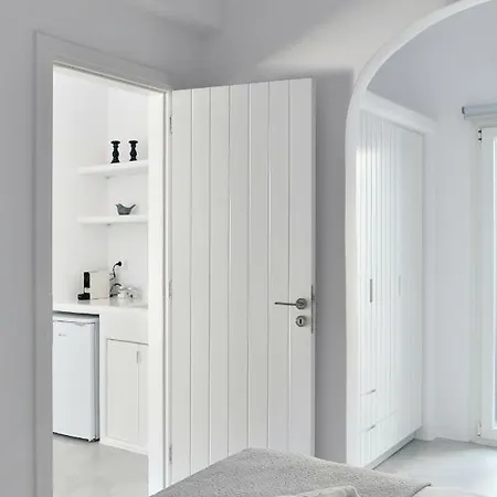 21 Luxury Apartment *